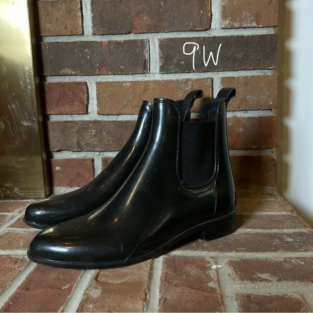 Sam Edelman Black Chelsea Rain Booties